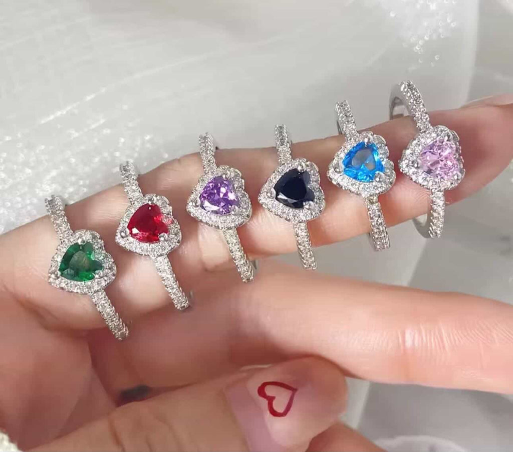 Anillo con Diamante Elegante