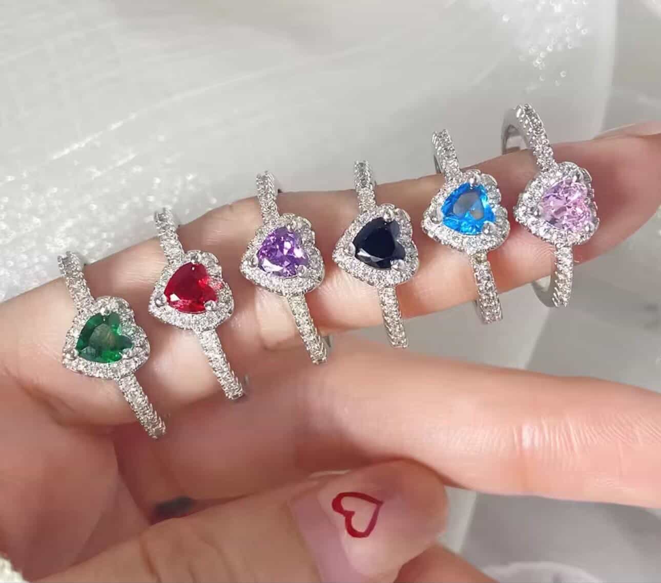 Anillo con Diamante Elegante