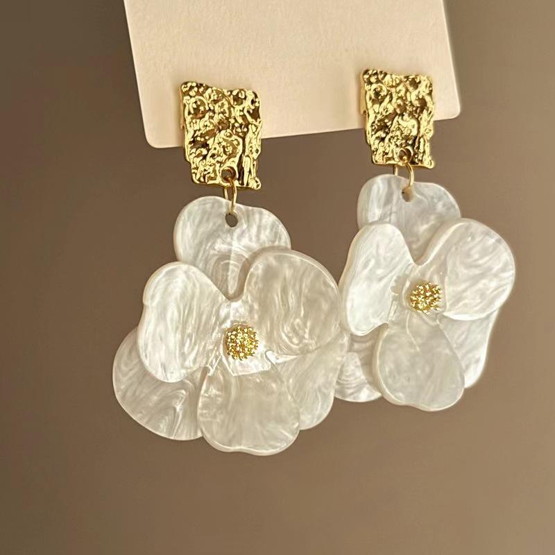Luxury 18K pendientes jewelry design