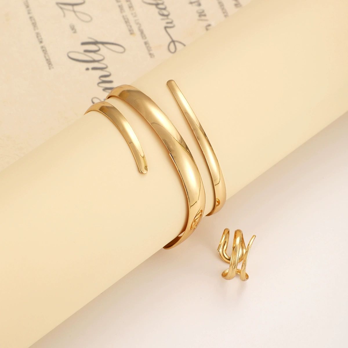 Elegant conjunto de brazaletes bracelet set