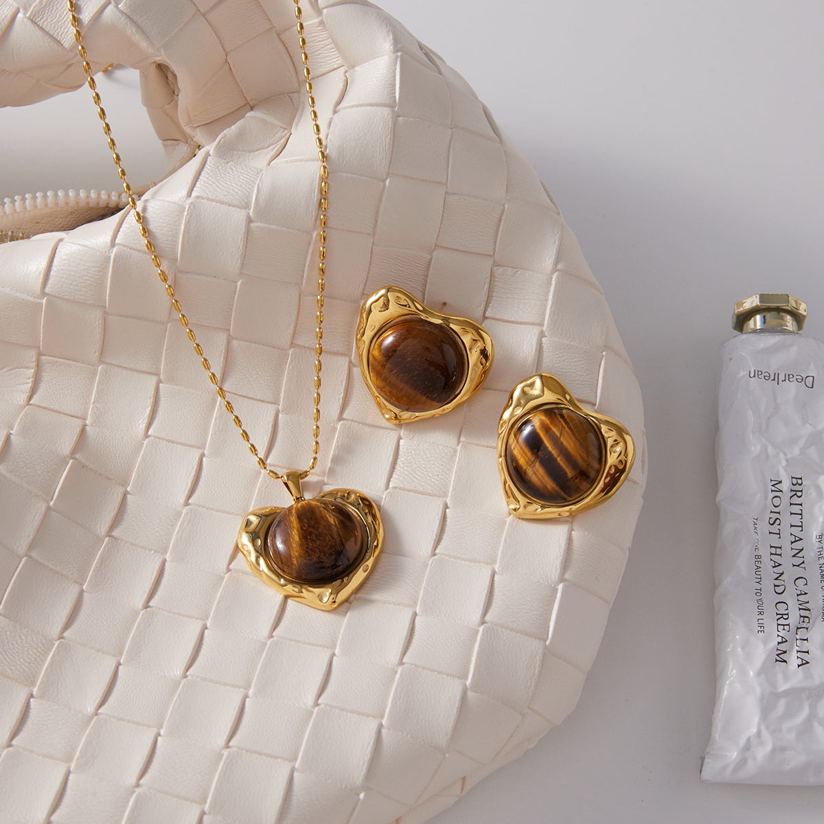 Luxury collar necklace for special occasions