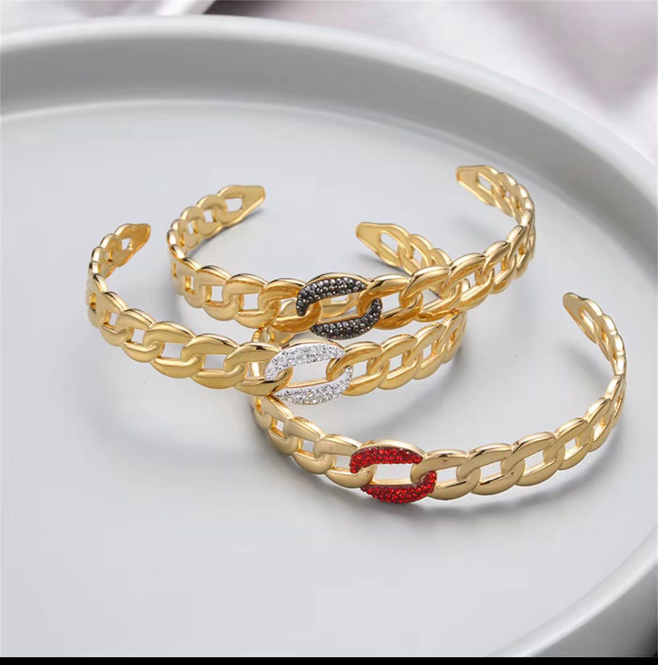 Brazaletes Dorados gold bracelets by ND Luxury Jewelry