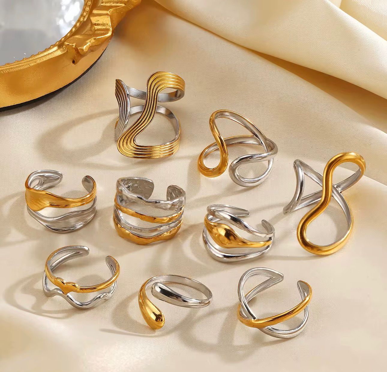 Elegant 18K vintage luxury rings ND Luxury Jewelry