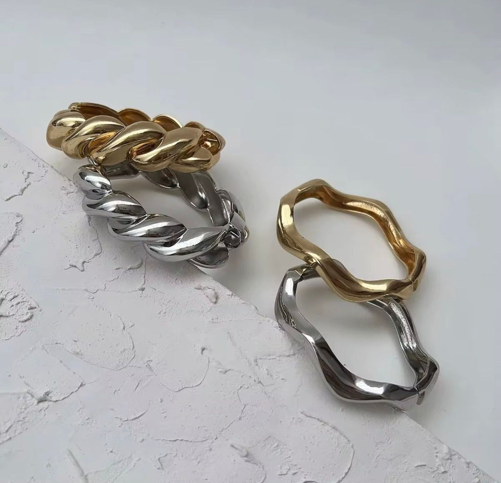 Elegant gold and silver Brazaletes Plateados y Dorados bracelets